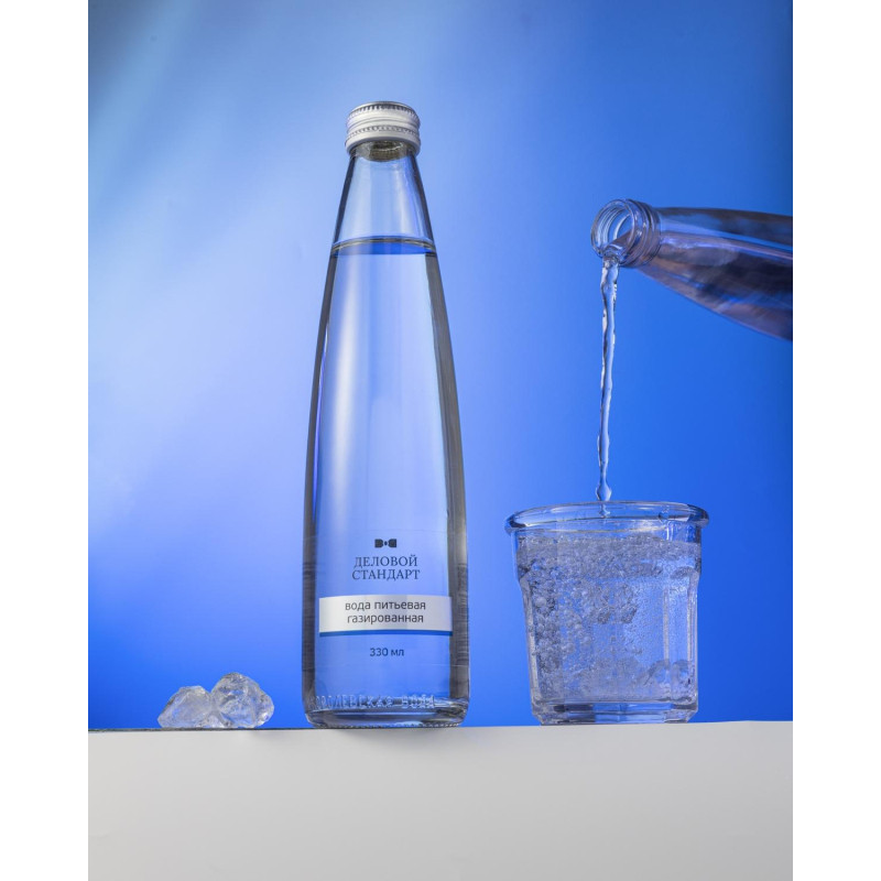 Вода питьевая Деловой Стандарт газированная стекло 0,33л