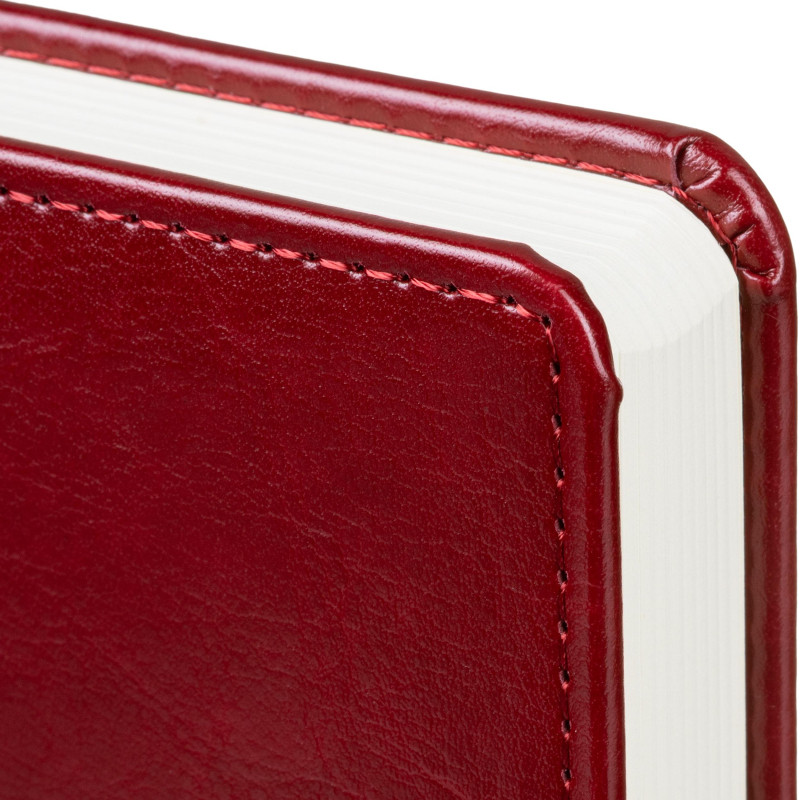 Ежедневник недатированный Attache А5, 160л, 138x213мм под кожу, бордовый