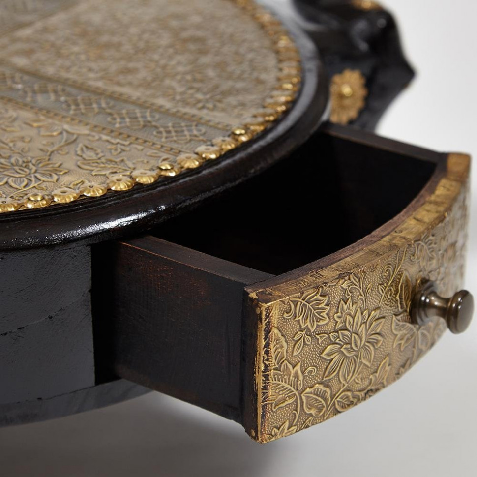 Столик Secret De Maison 3 SLONA (мод. ND-005) дерево манго/латунная чеканка, Dia 48. В 19 см, этническая роспись