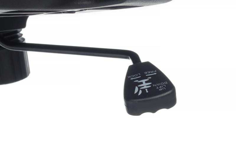 Кресло Point RCH 8325M Черный пластик/Черный