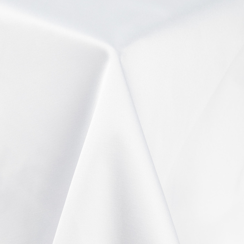 Скатерть Luscan Журавинка 145х145см (88%ПЭ, 12%хлопок) рис. гладкий, белый