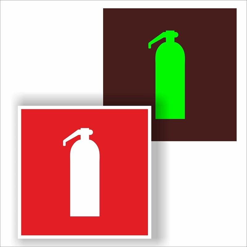 Знак безопасности F04 Огнетушитель (пластик,ф/л,200х200)