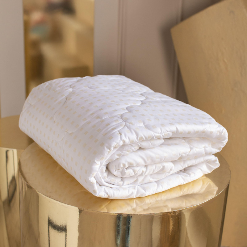 Одеяло Luscan 140х205 стеган, 350гр/м2 (иск. леб. пух/тик ПЭ), бел. шашечки